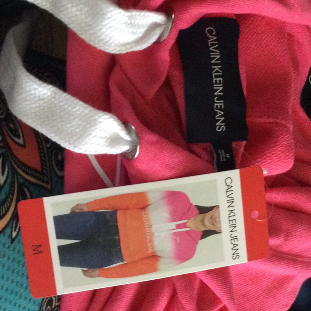 COPY - Calvin Klein Tie Dye Cropped Sweatshirt N… - Picture 3 of 3